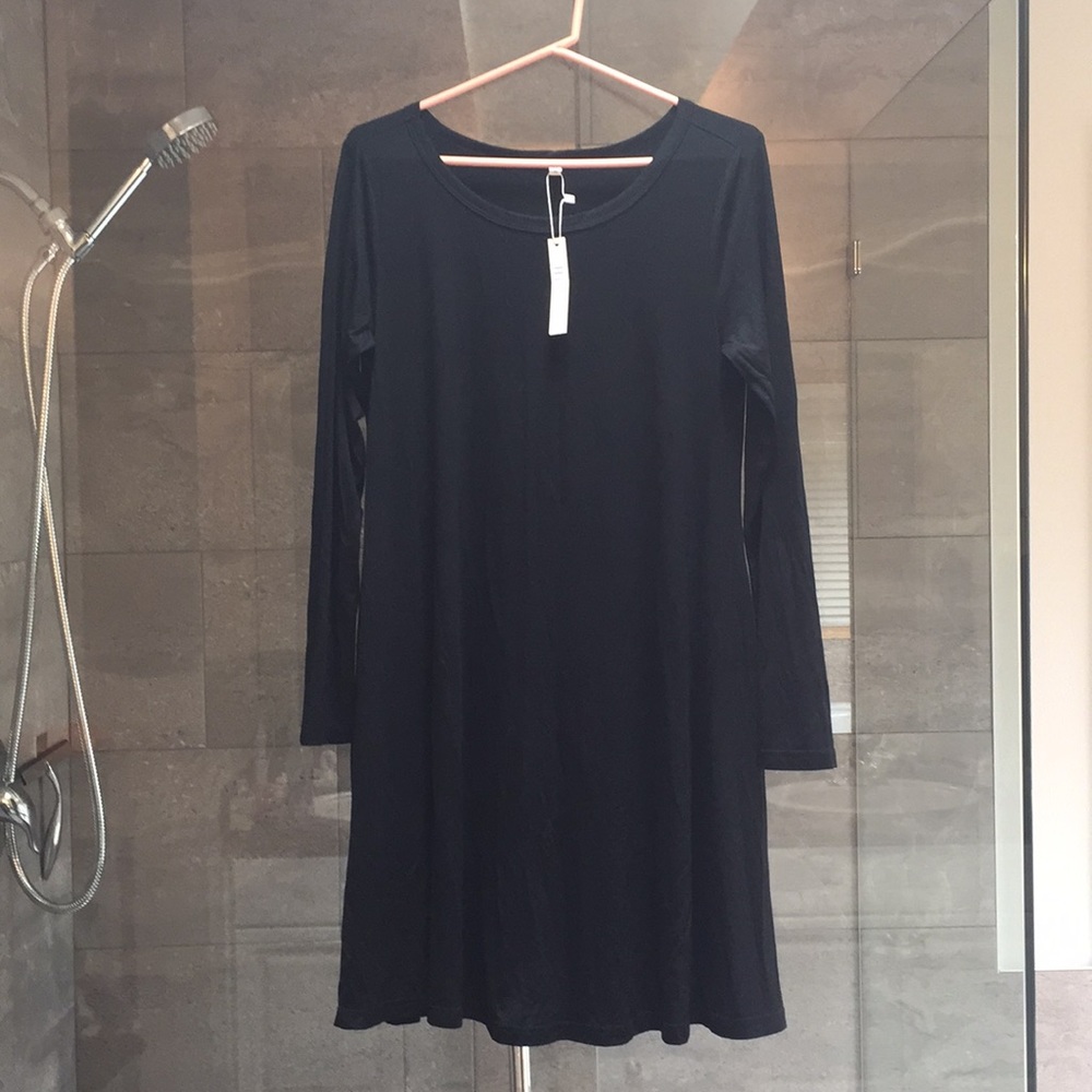 HiMone Black Long Sleeve Dress
